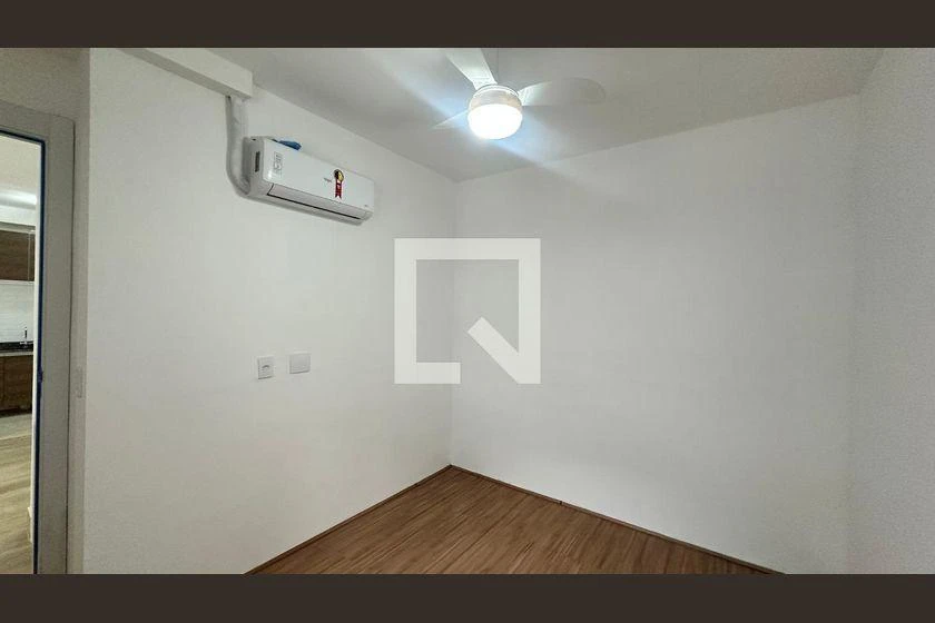 2-bedroom apartment in a building with a gym — photo 23