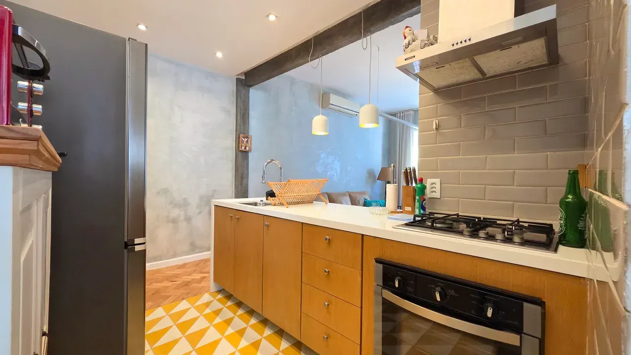 Furnished 3-bedroom apartment with open-plan gas kitchen — photo 3