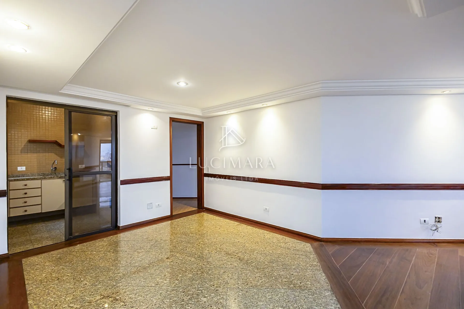 Незамеблированная квартира с 4 спальнями 427 м² — photo 28