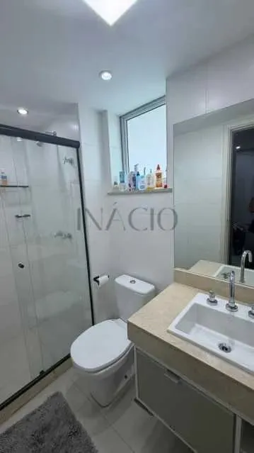 Furnished 4-bedroom apartment with enclosed balcony — photo 16