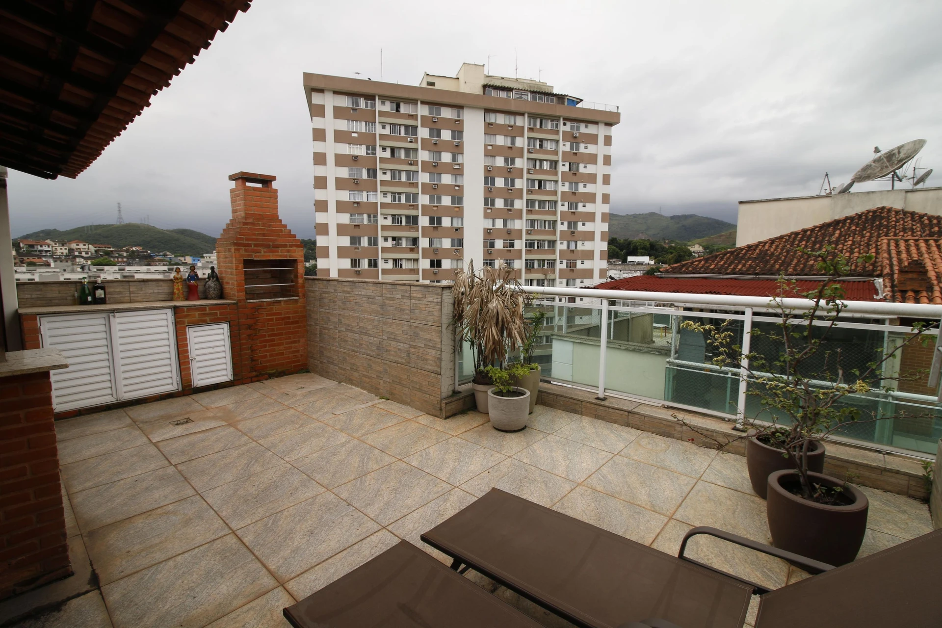 Apartment, 161 m², with a grill on the balcony — photo 10