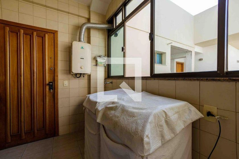 Apartamento amueblado de 5 dormitorios y 360 m² — photo 50