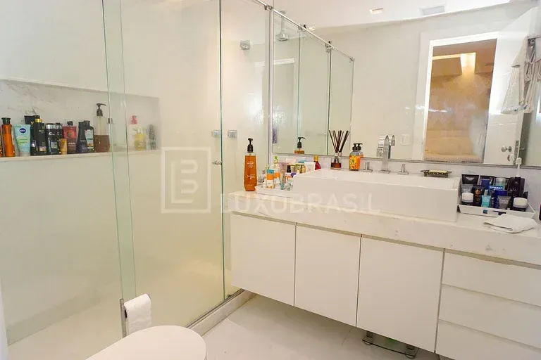 Apartamento amueblado de 360 m² con 4 suites y 6 baños — photo 22