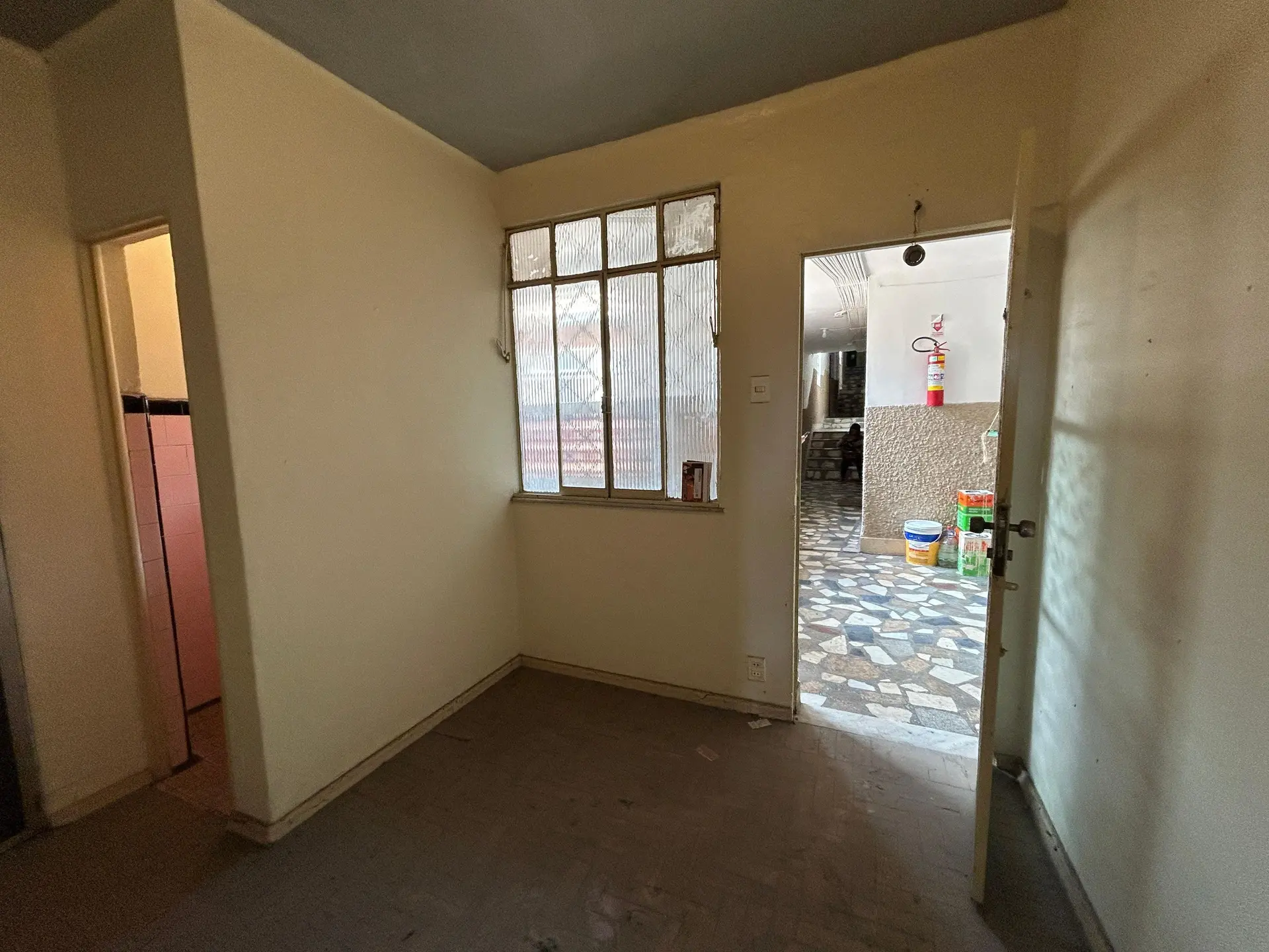 Apartamento sin amueblar con 1 dormitorio y suelo cerámico — photo 14