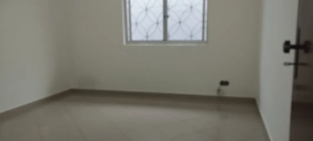 Furnished commercial house with 3 bedrooms and 3 bathrooms — photo 17