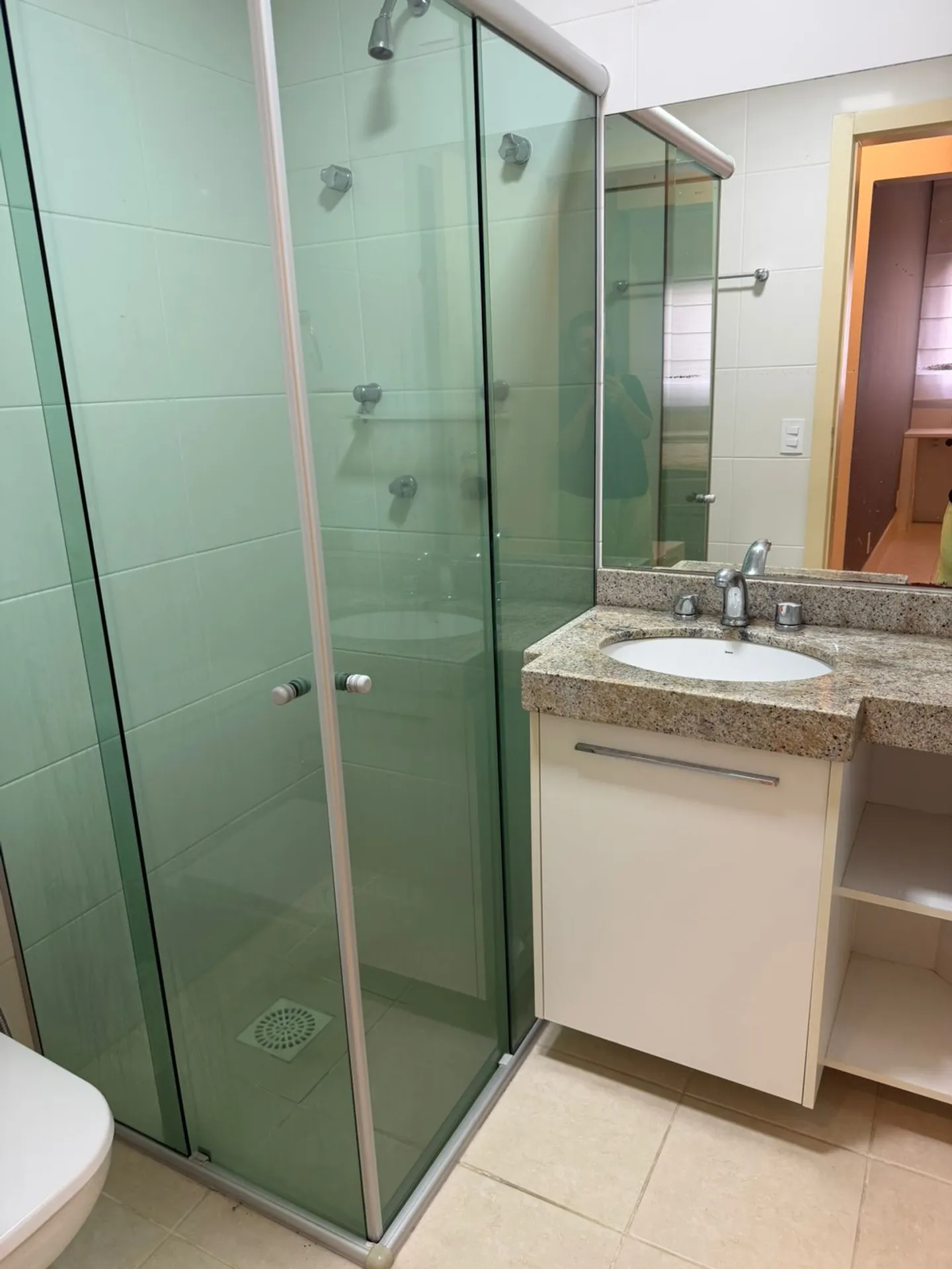 Furnished 2-bedroom apartment with suite and 114 m² — photo 27