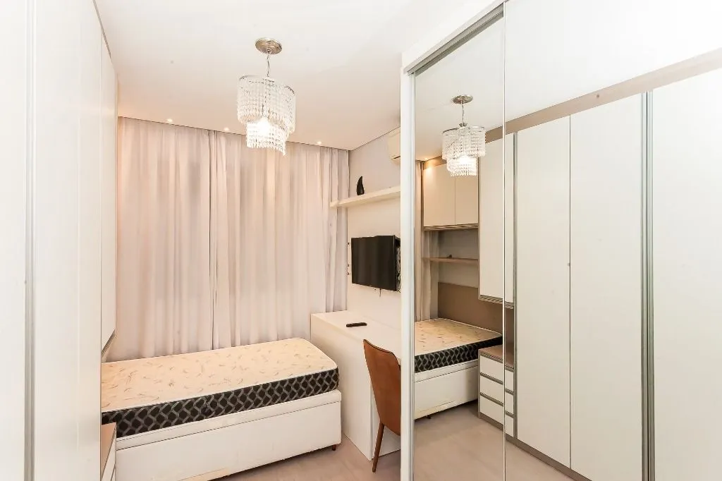 Rental apartment with 3 en-suite bedrooms and 4 baths — photo 26