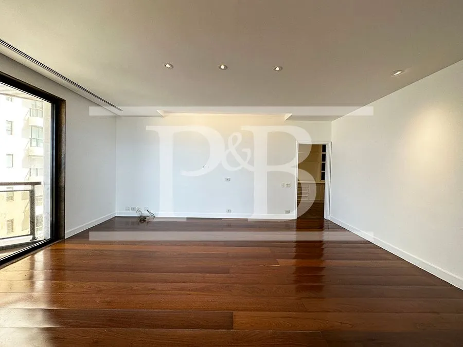 Квартира з 4 спальнями та балконом 410 м² — photo 12