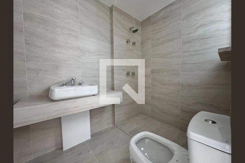 Apartment with 4 en-suite bedrooms and floor-to-ceiling windows — photo 47