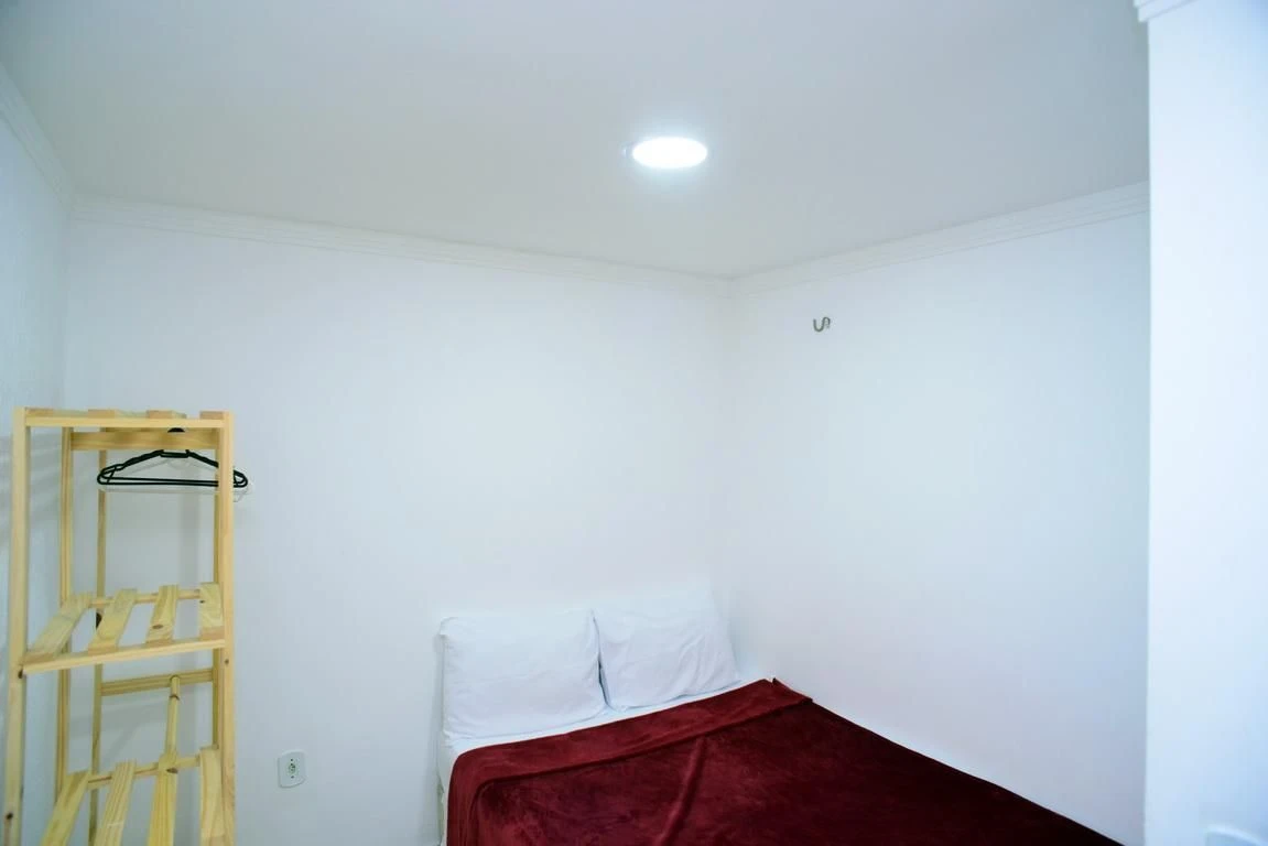 Furnished 2-bedroom apartment with a compact gas kitchen — photo 14