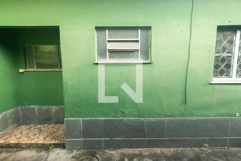 1-bedroom house with 112 m² and tiled floors