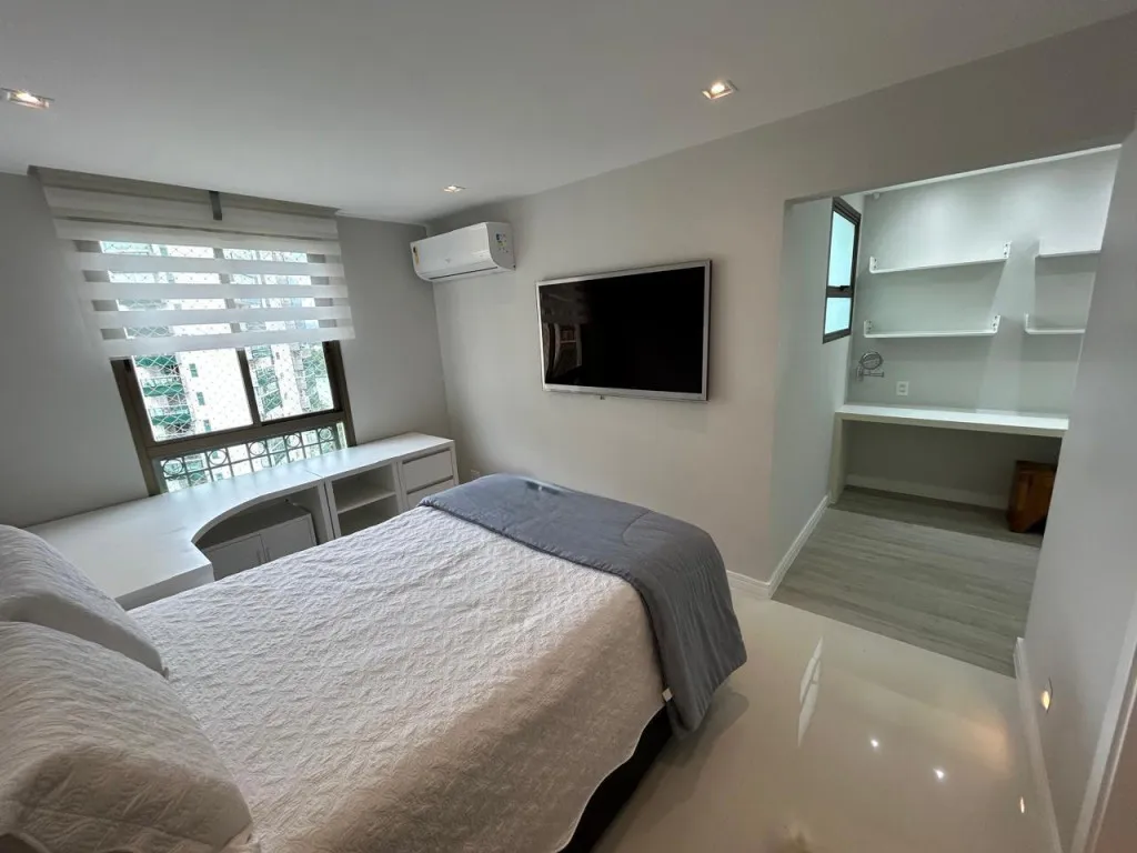 179 m² furnished apartment with 3 en-suites and 4 baths — photo 35