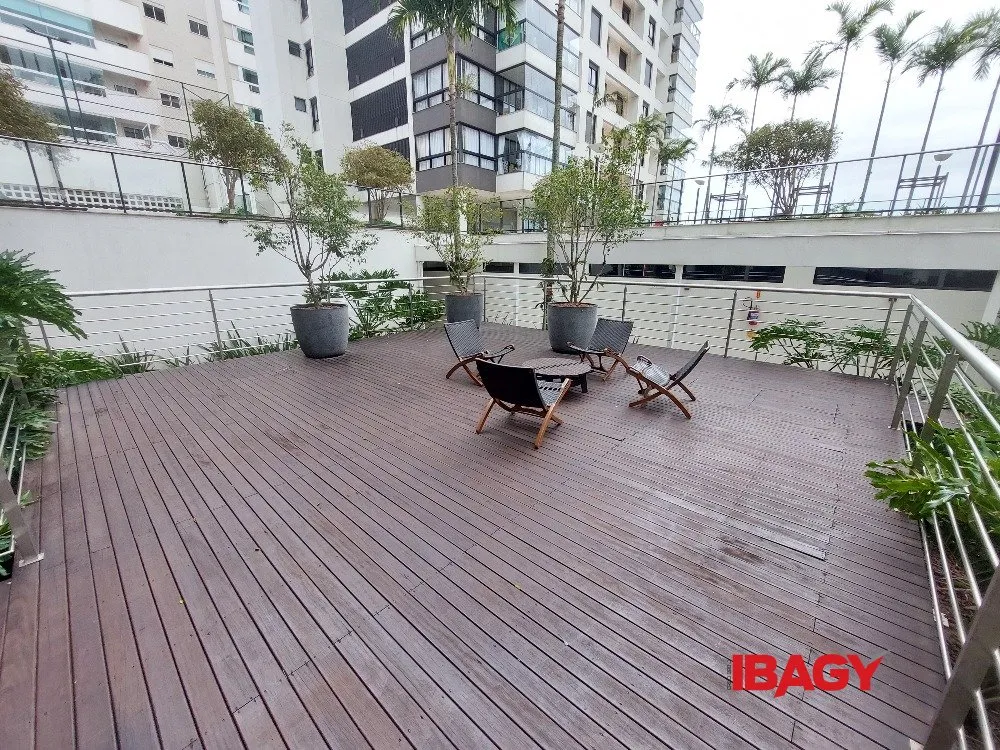 Furnished apartment with 2 bedrooms and 2 parking spots — photo 30