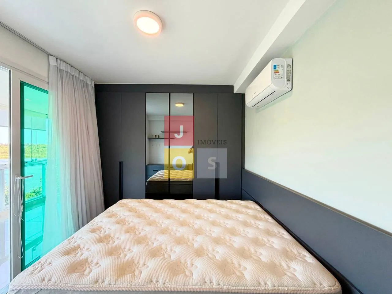 Furnished 4-bedroom suite apartment with 156 m² — photo 63