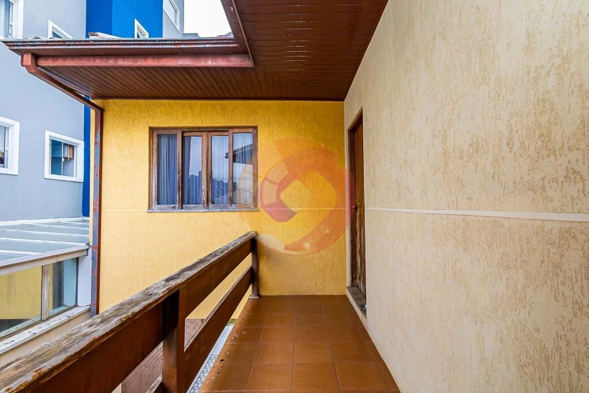 3-bedroom house with a washing machine in Curitiba — photo 49