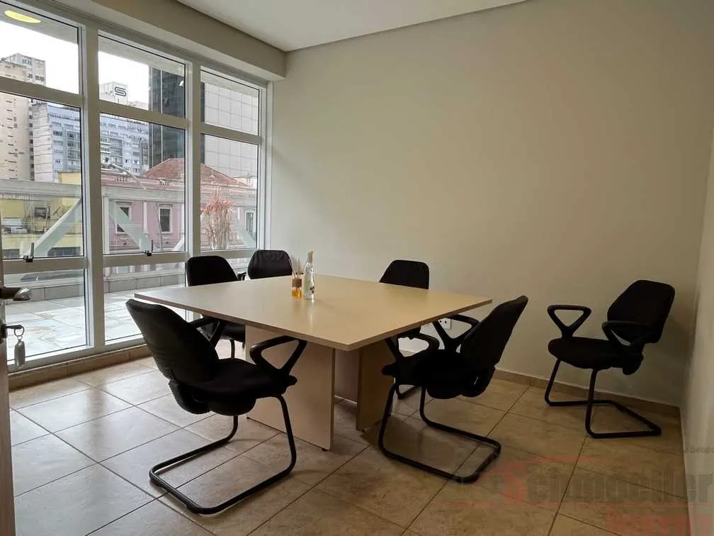 1 quarto e varanda envidraçada: apartamento de 28 m² — photo 26