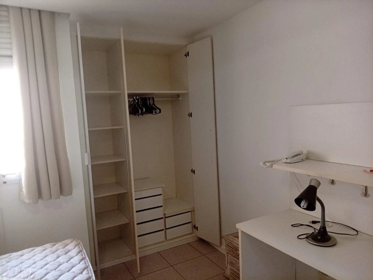 Furnished 40 m² apartment with a closed kitchen — photo 34