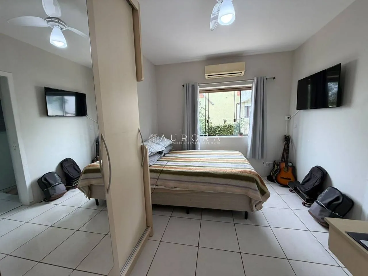 3-bedroom house with a washing machine — photo 4