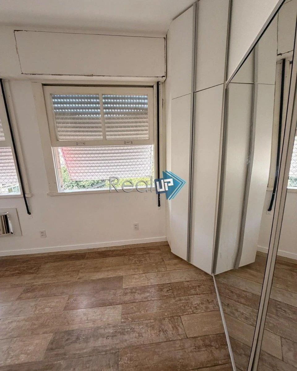 Apartment, 52 m², with floor-to-ceiling windows — photo 24