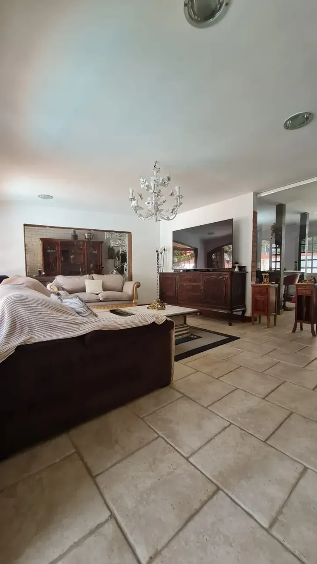 Furnished house 450 m² with 4 bedrooms and 4 bathrooms — photo 24