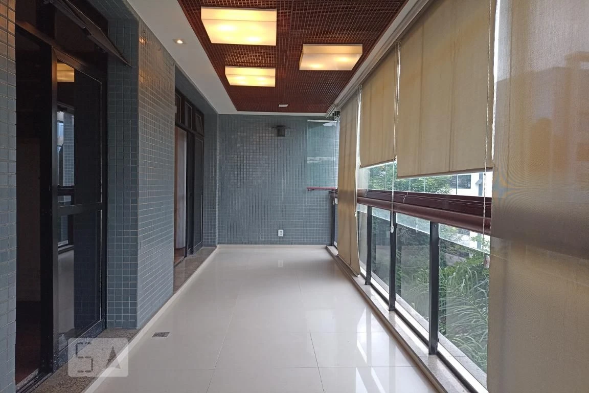Apartamento de 4 quartos com janelas do piso ao teto — photo 62