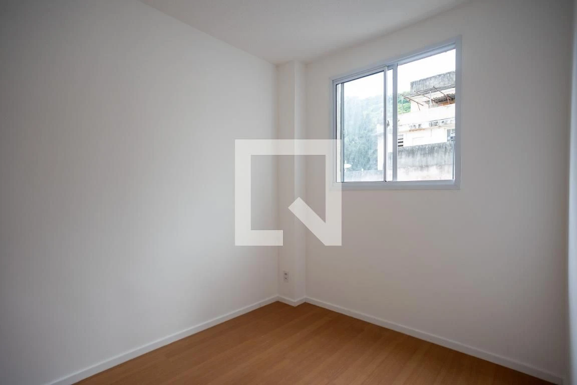 2-bedroom apartment in a building with a gym — photo 3