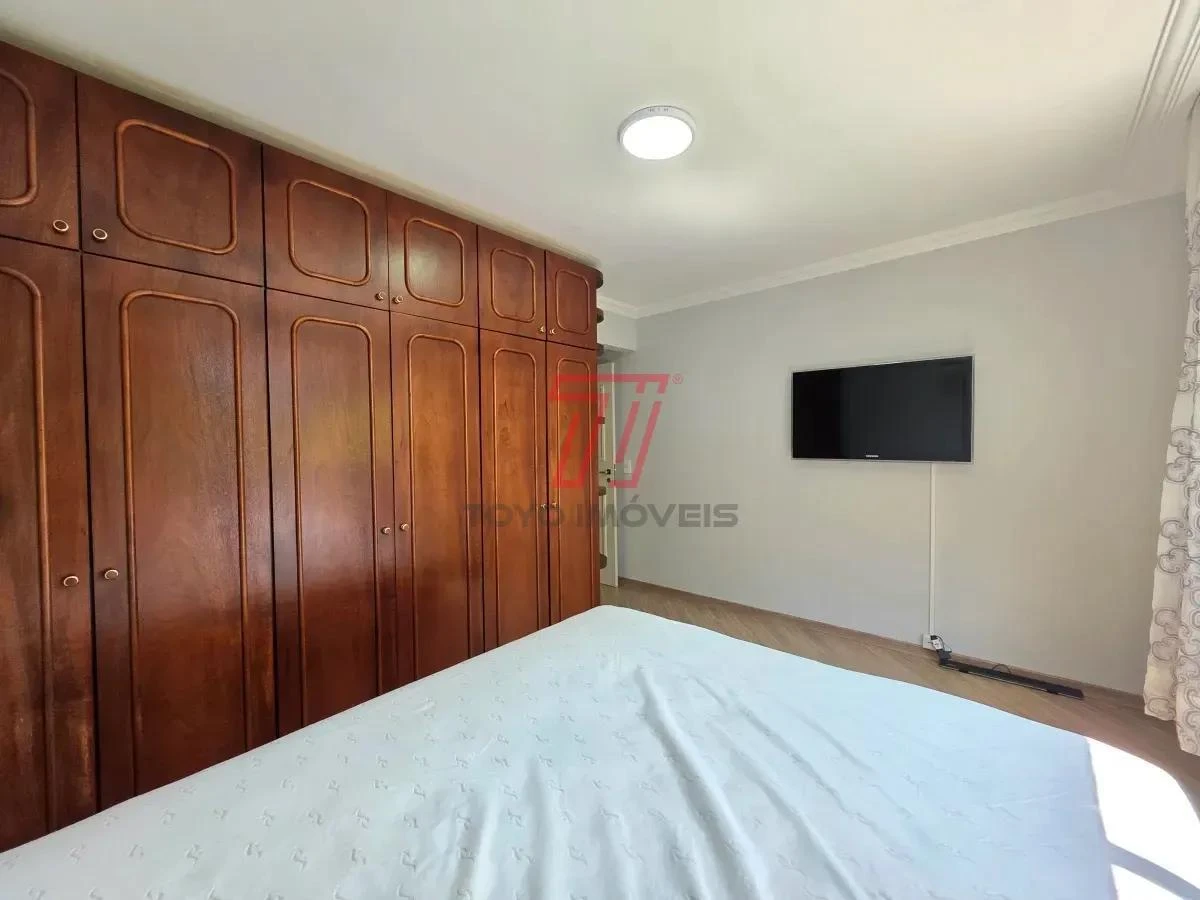 3-bedroom apartment with a bathtub in Curitiba — photo 11