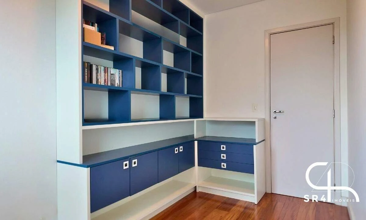 Furnished 186 m² apartment with 4 bedrooms and 2 en-suites — photo 9