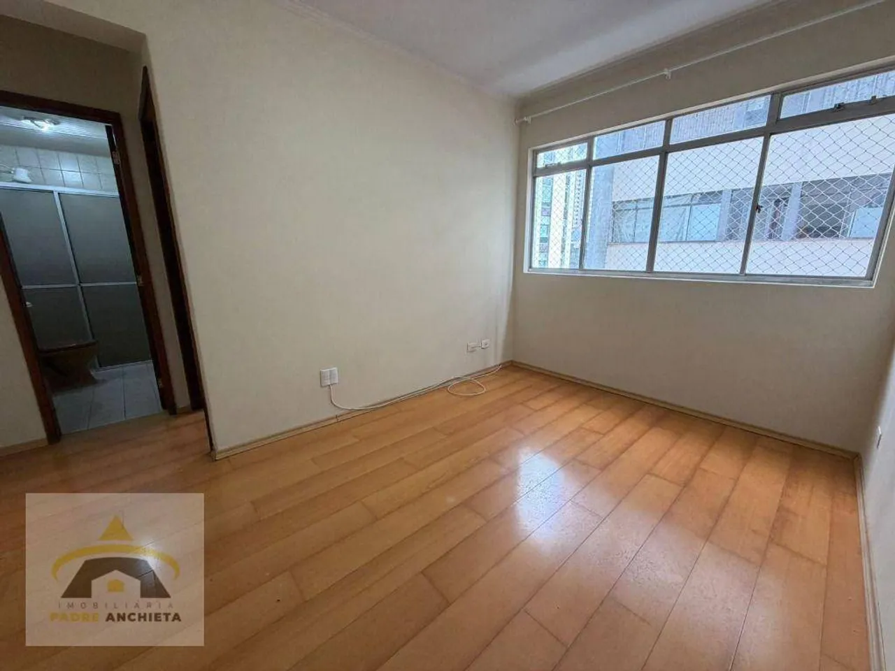1-bedroom apartment with a laundry area — photo 3