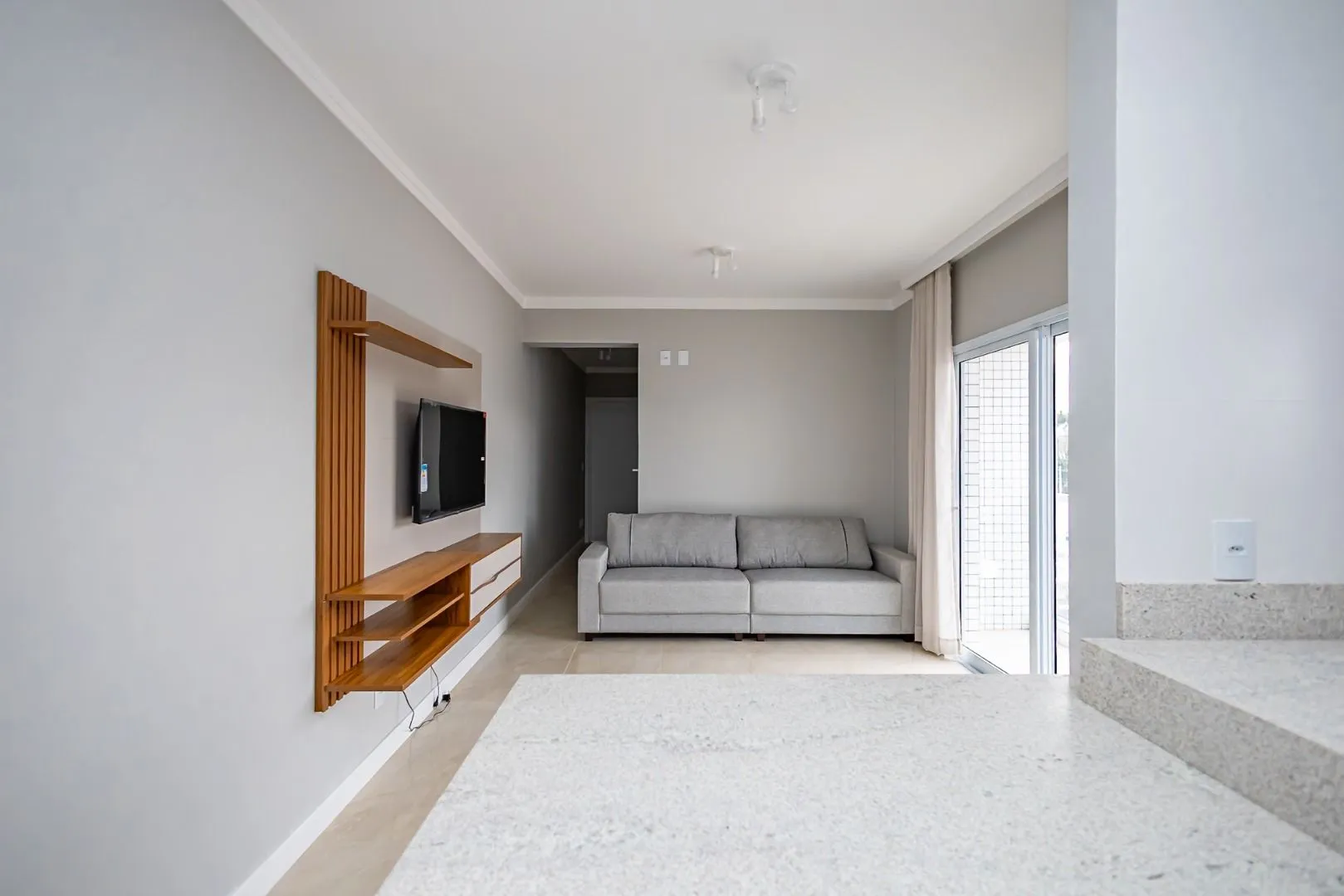2-bedroom apartment with a washing machine in Curitiba — photo 14