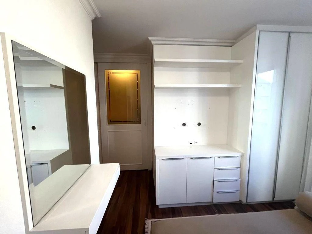 Apartamento de 77 m² com secadora e closet — photo 3