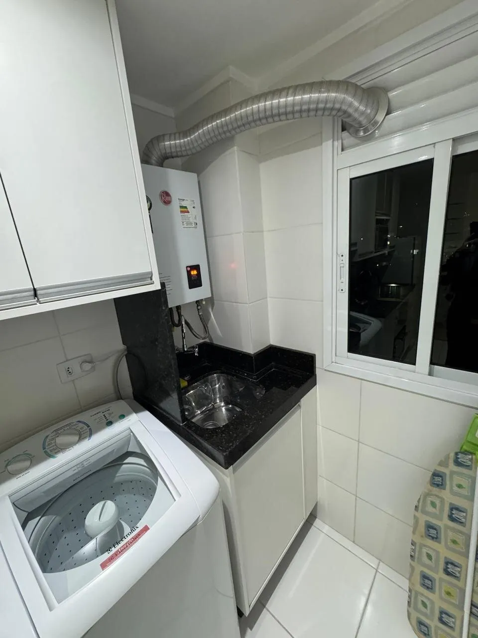 Furnished 1-bedroom apartment with a gas stove — photo 2