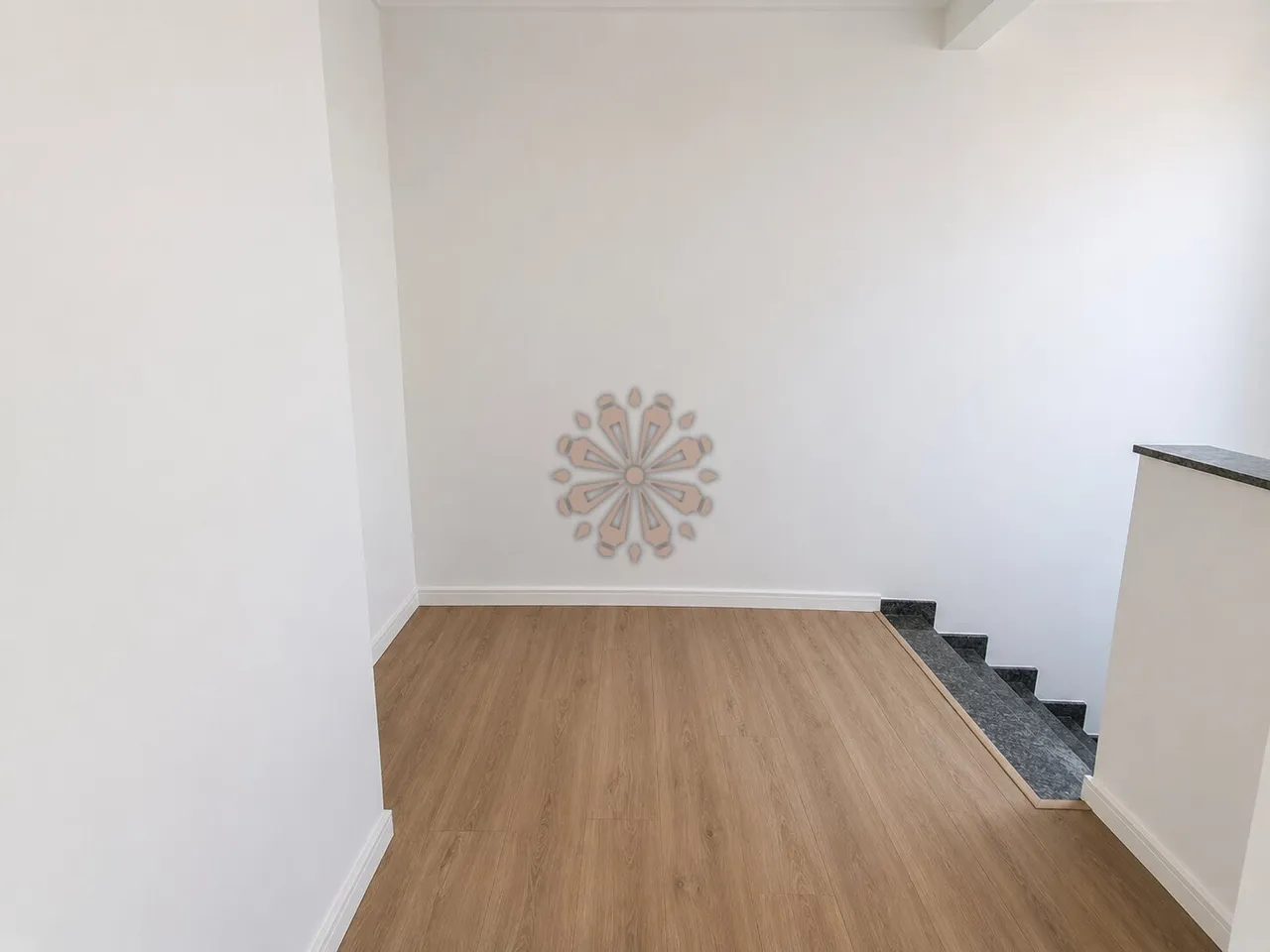 3-bedroom house with en-suites and an open kitchen — photo 10