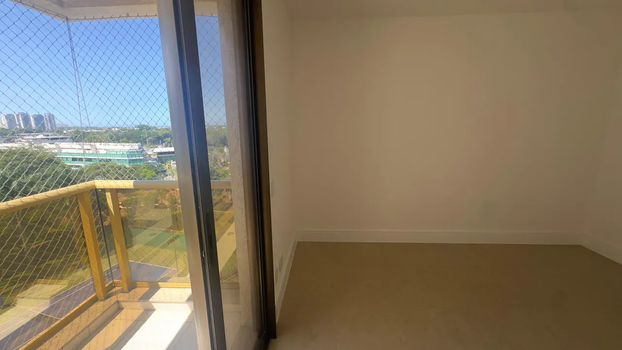 Rental apartment with 3 bedrooms and 4 bathrooms — photo 34