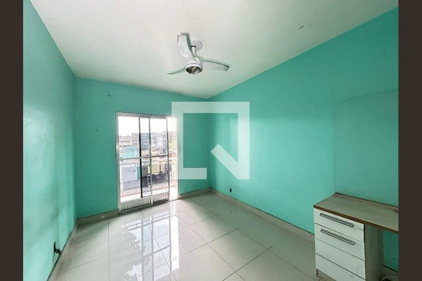 3-bedroom house with a walk-in closet — photo 5