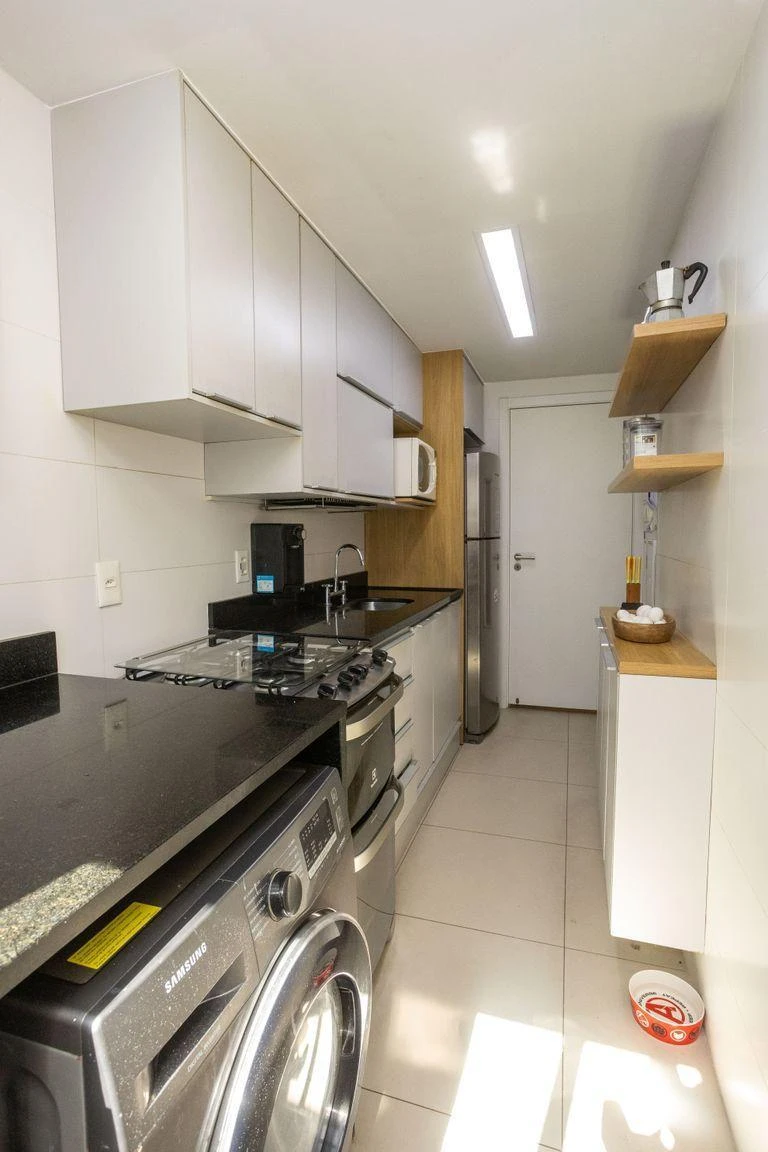 Furnished apartment, 87 m², with a glass-enclosed balcony — photo 7