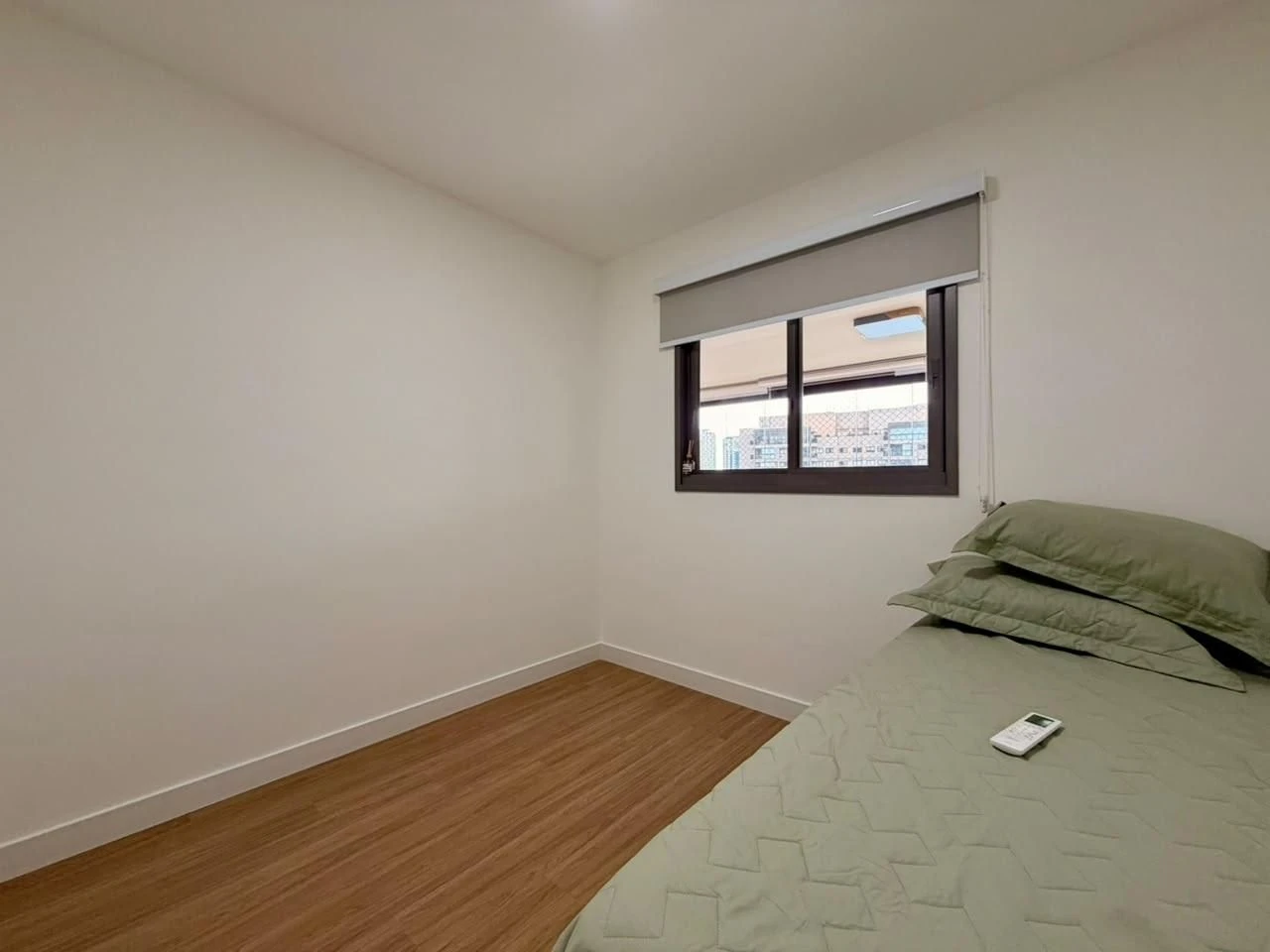Apartamento mobiliado com 3 quartos e varanda envidraçada — photo 14