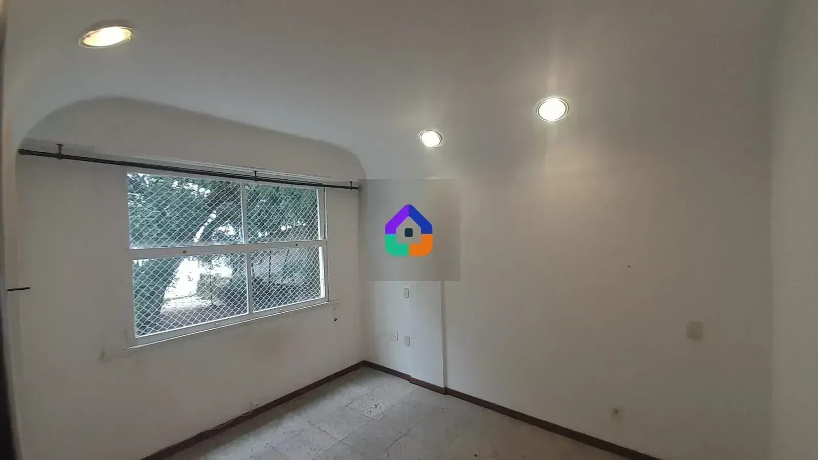Apartment with 4 bedrooms and separate gas kitchen — photo 20