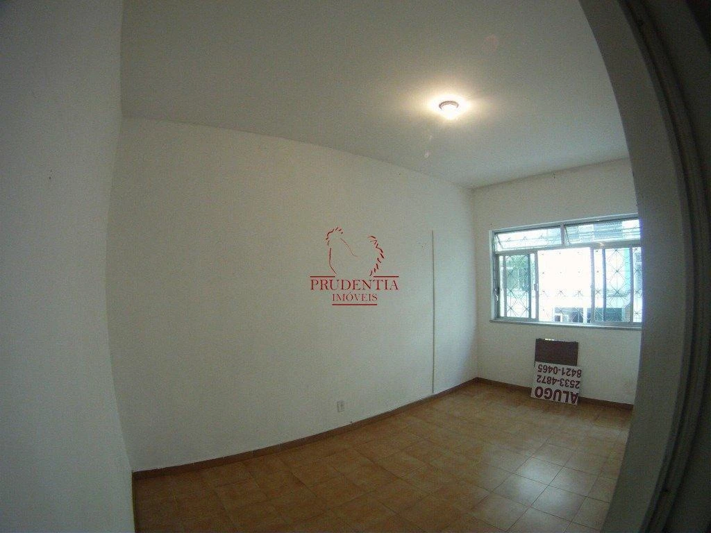 2-bedroom apartment with a separate kitchen and 45 m² — photo 9