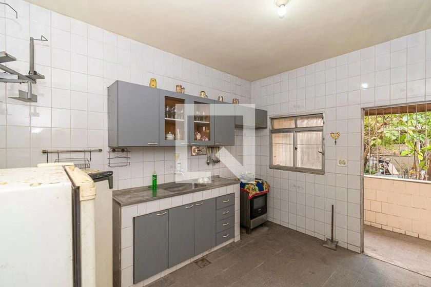 Furnished house with 3 bedrooms and 240 m² plus balcony