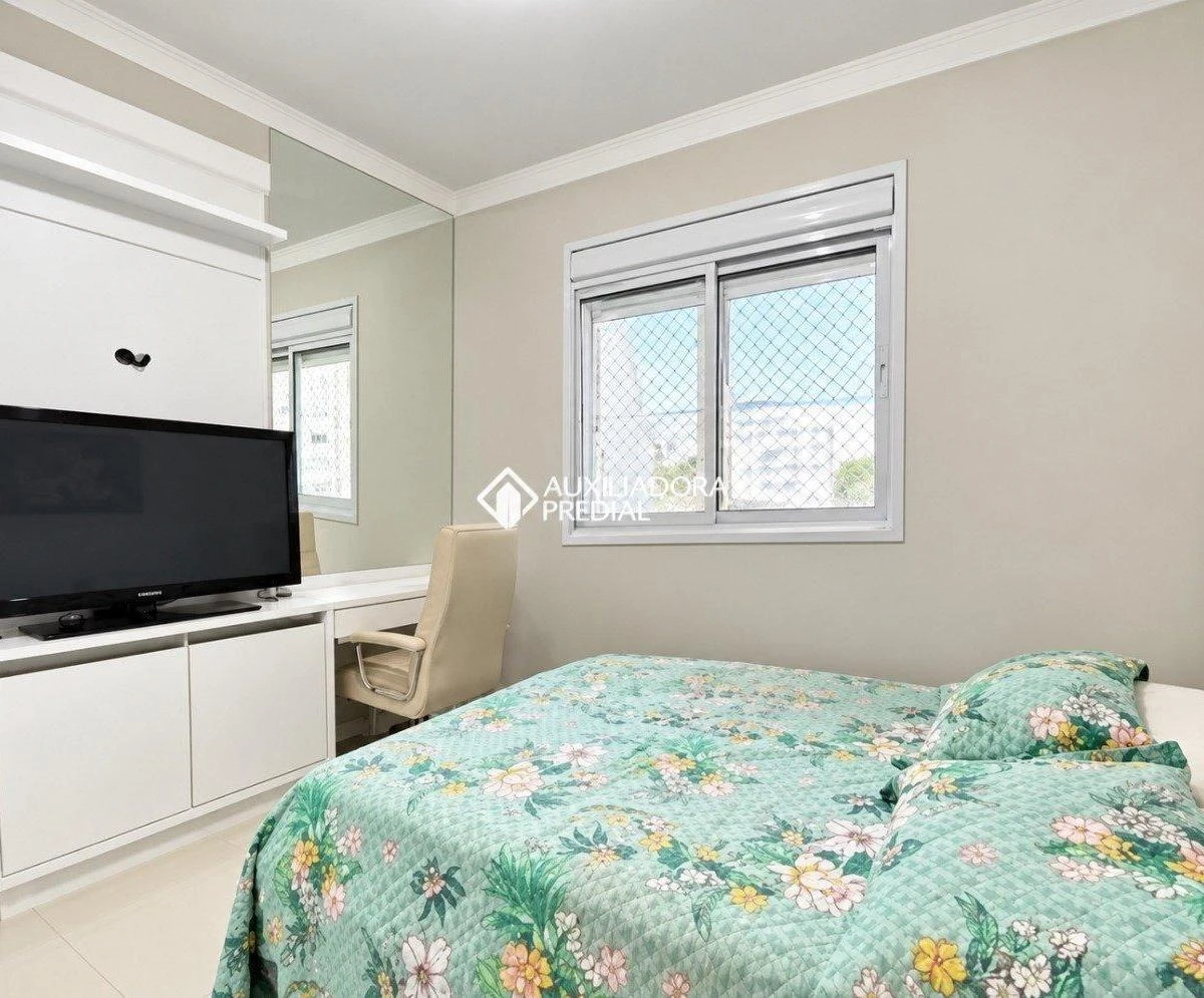 Furnished apartment, 128 m², with a home office — photo 4