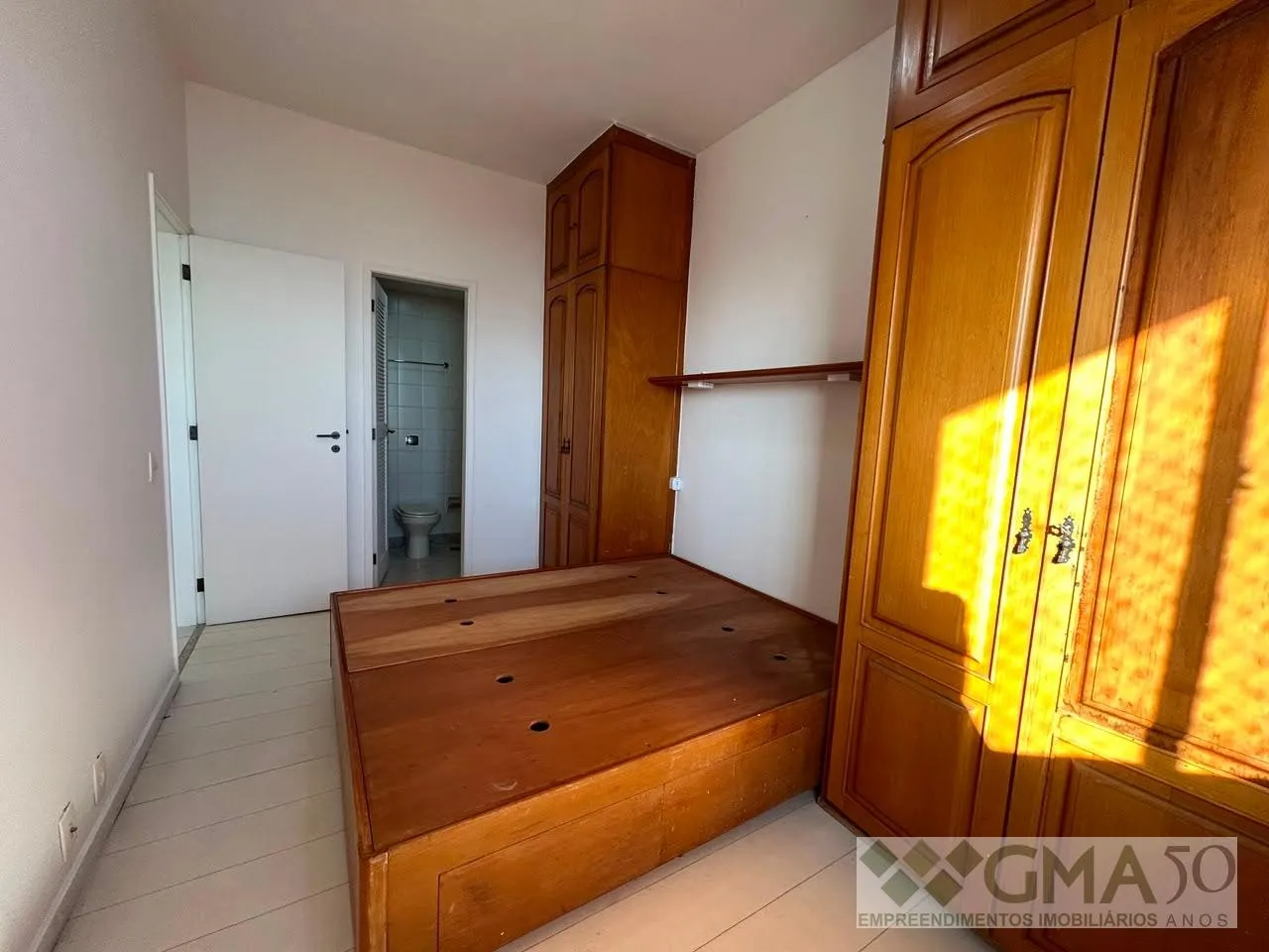 Unfurnished 2-bedroom apartment with 3 bathrooms — photo 3