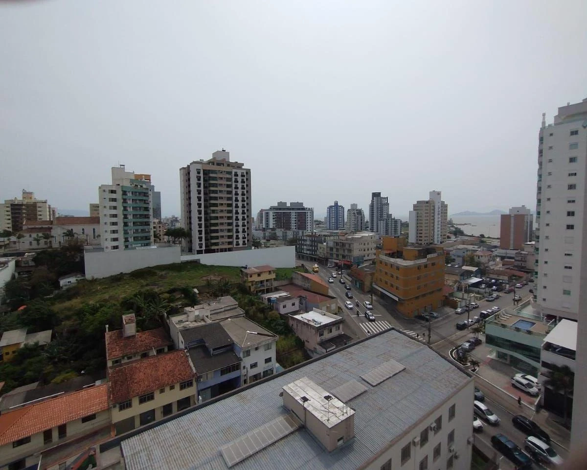 2-bedroom apartment with a home office in Florianópolis — photo 22