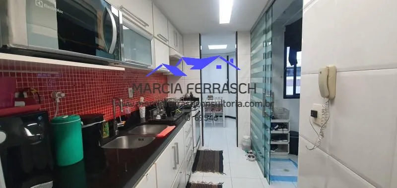 Apartamento com 3 quartos e cozinha integrada moderna — photo 21