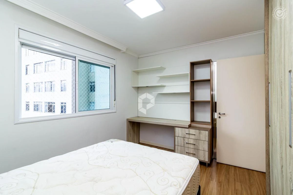 Home office in a 2-bedroom apartment, 97 m² — photo 4
