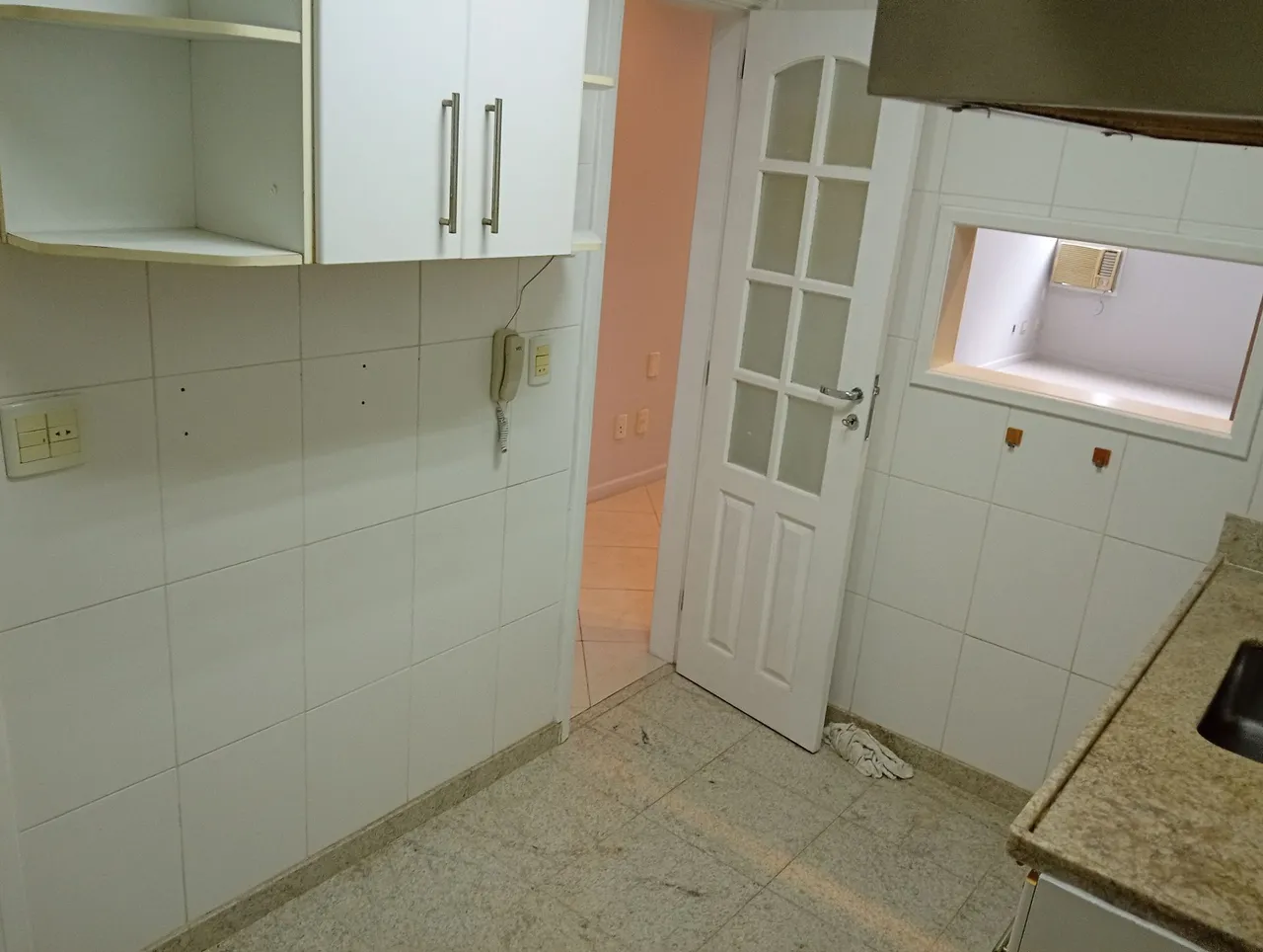 Apartamento com 2 quartos e cozinha fechada a gás — photo 3