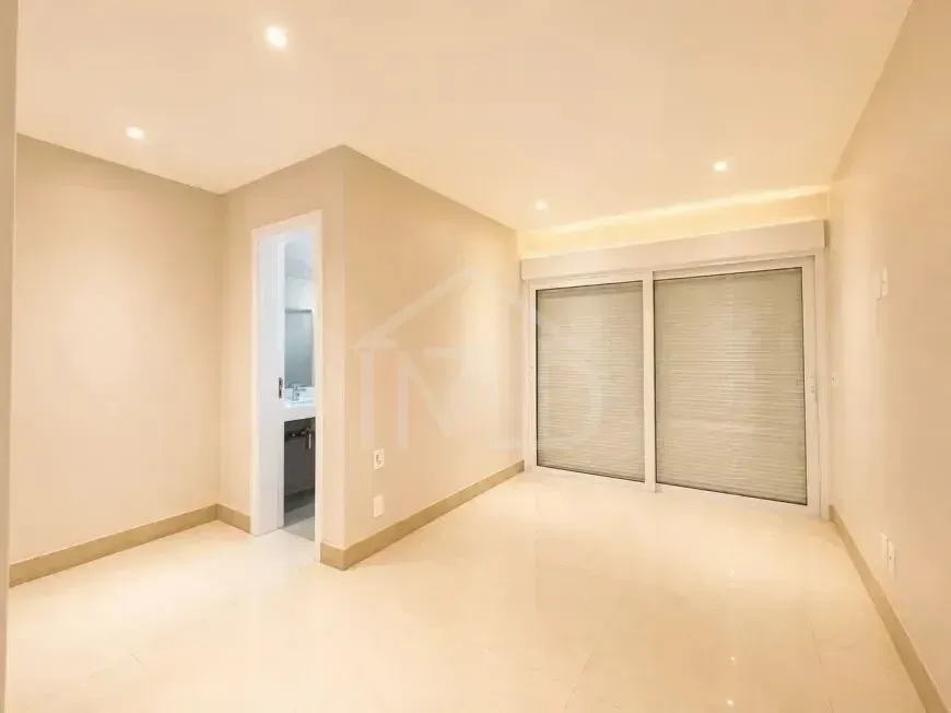 House with 4 bedrooms and 5 bathrooms, 360 m² — photo 5