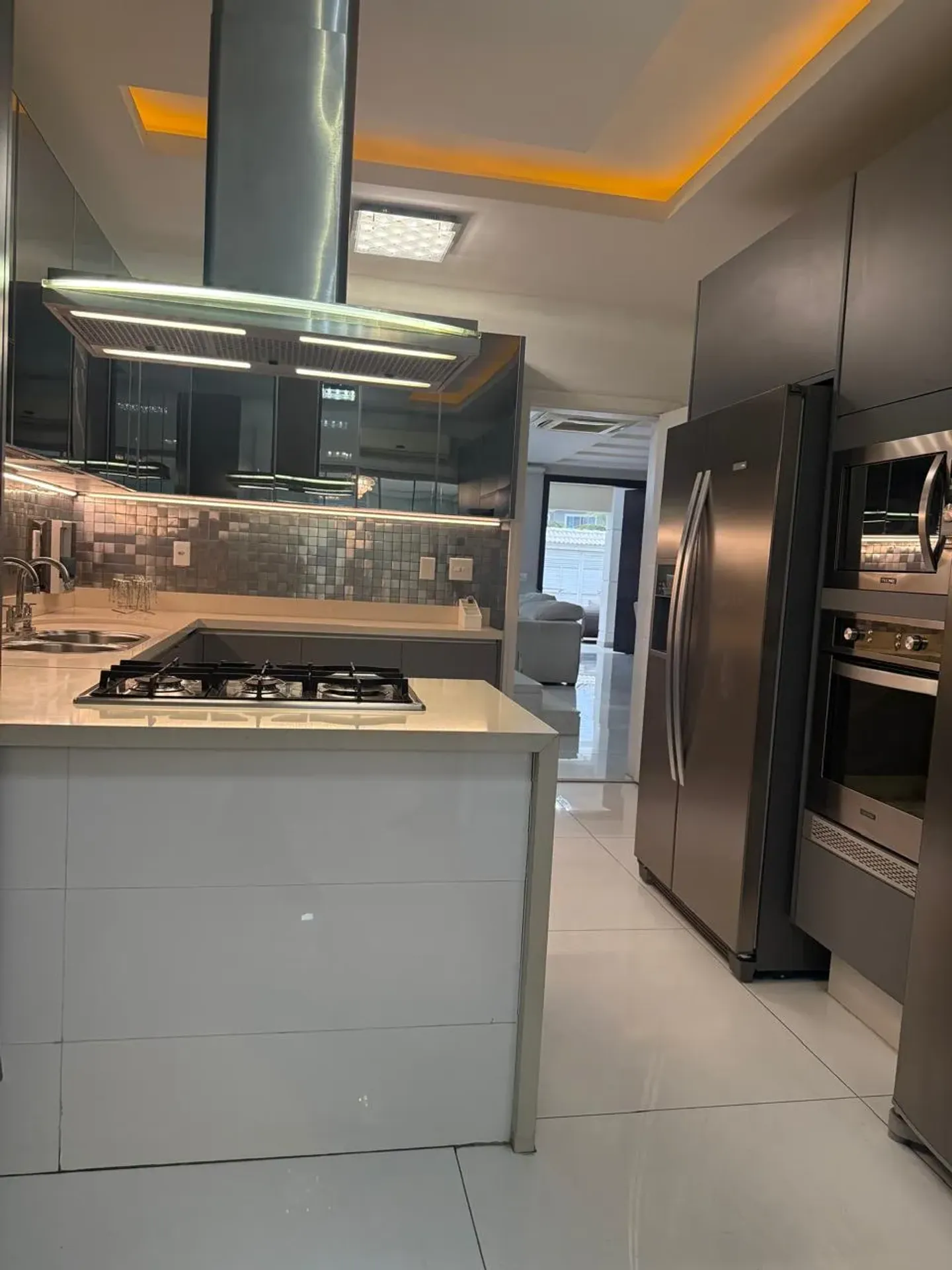 5 quartos e jardim: casa de 400 m² — photo 3