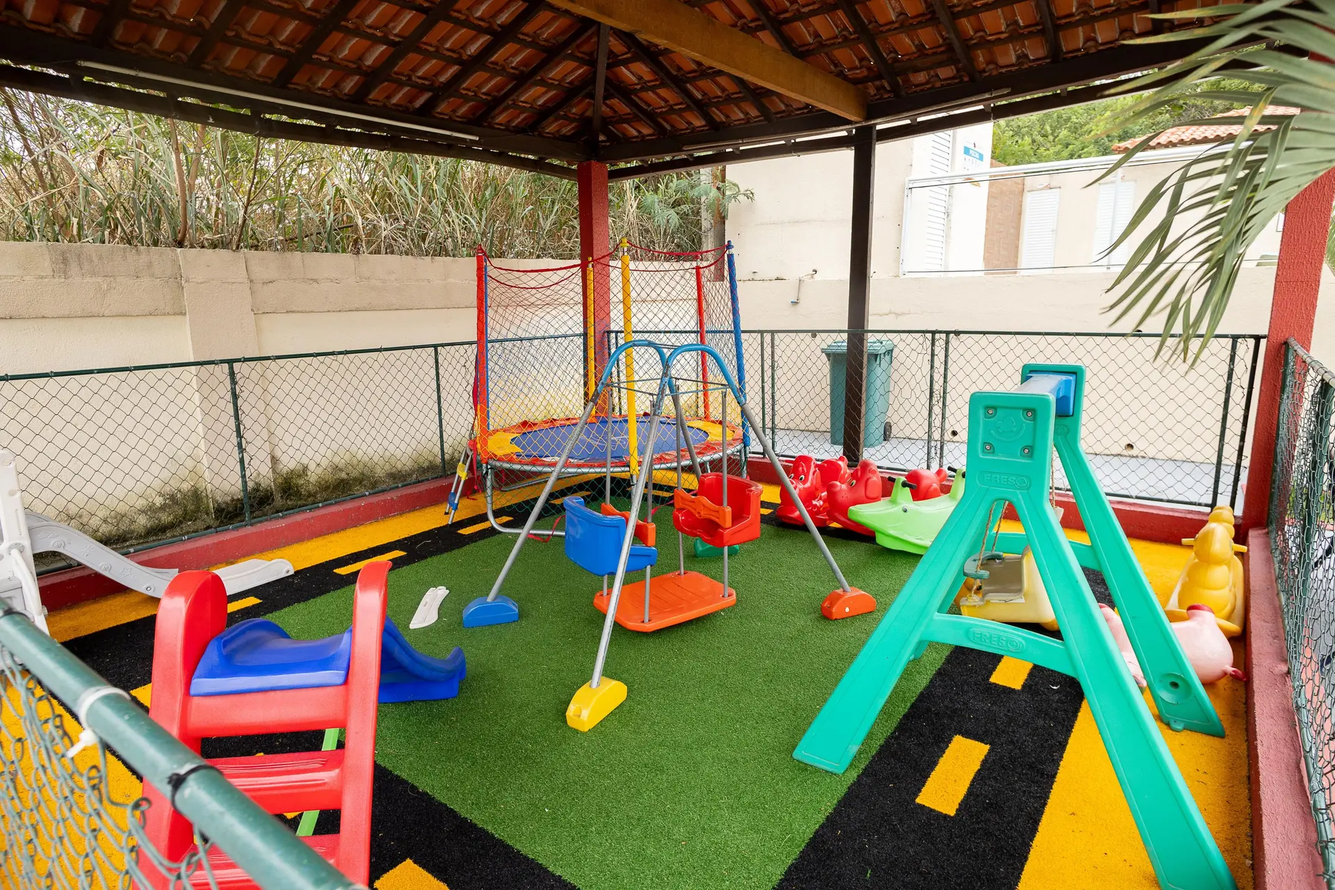 Квартира з 2 кімнатами та зоною пральні — photo 5