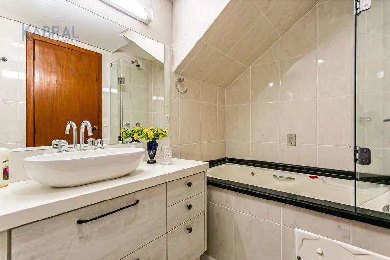 Ático dúplex amueblado con jacuzzi y BBQ compartidos — photo 22
